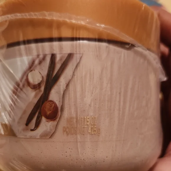 Dove Exfoliating Body Scrub with Brown Lid - Picture 5 of 5